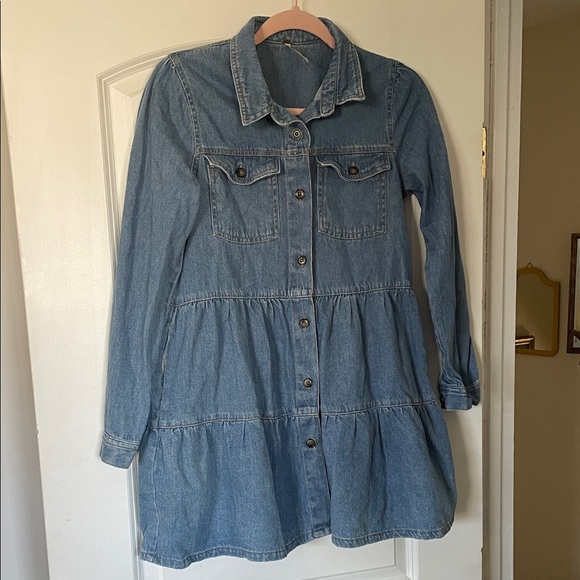 Free People Dresses & Skirts - Free People Tiered Babydoll Chambray Dress